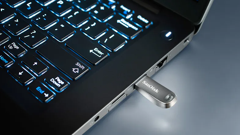 SanDisk Ultra Luxe USB 3.1 Flash Drive - 128GB (Metal) SanDisk Ultra Luxe USB 3.1 Flash Drive - 128GB (Metal)