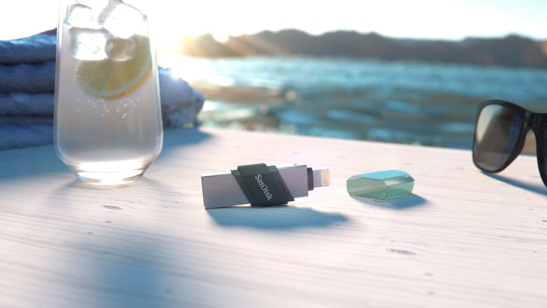 SanDisk iXpand Flip USB 3.1 Flash Drive - 64GB (Black)