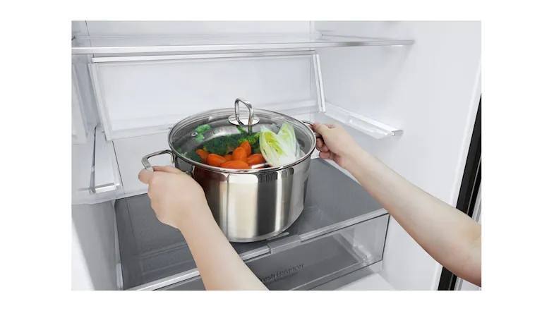 LG 420L Bottom Mount Fridge Freezer - Matte Black (GB-455MBL) LG 420L Bottom Mount Fridge Freezer - Matte Black (GB-455MBL)