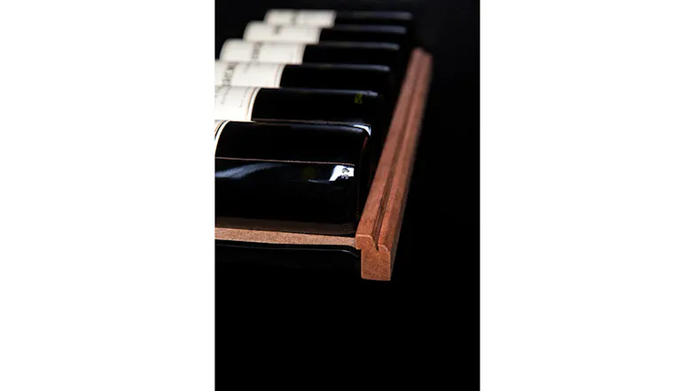 Vintec 1000 Bottle Single Zone Walk-In Wine Cellar - Black (ESPACE1000-KIT) Vintec 1000 Bottle Single Zone Walk-In Wine Cellar - Black (ESPACE1000-KIT)