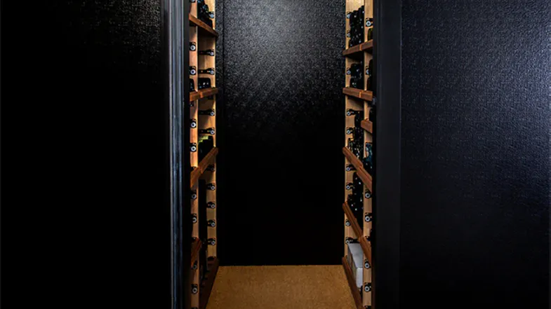 Vintec 1000 Bottle Single Zone Walk-In Wine Cellar - Black (ESPACE1000-KIT) Vintec 1000 Bottle Single Zone Walk-In Wine Cellar - Black (ESPACE1000-KIT)