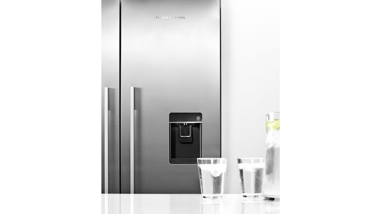 Fisher & Paykel 569L French Door Fridge Freezer with Water Dispenser - Stainless Steel (Series 7/RF610ADUX5)