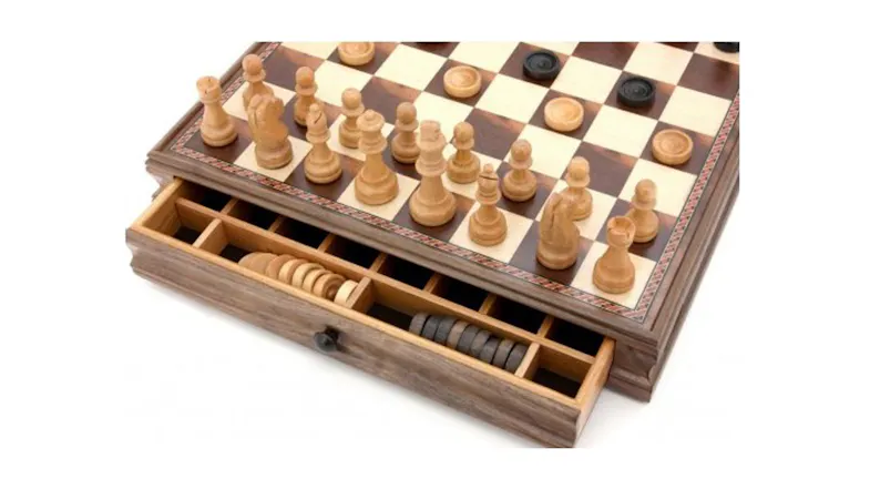 Dal Rossi Chess/Checkers Walnut Box Dal Rossi Chess/Checkers Walnut Box