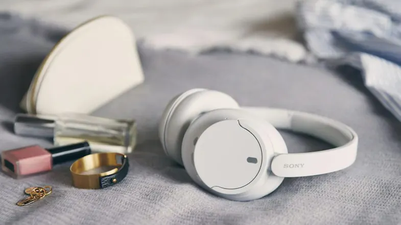Sony WH-CH720N Noise Cancelling Wireless Over-Ear Headphones - White Sony WH-CH720N Noise Cancelling Wireless Over-Ear Headphones - White