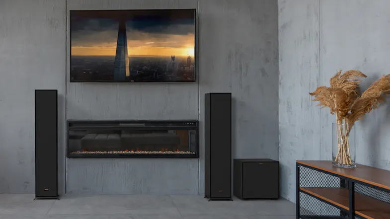 Klipsch R-101SW 10" 300W Powered Subwoofer - Black (Reference Series) Klipsch R-101SW 10" 300W Powered Subwoofer - Black (Reference Series)