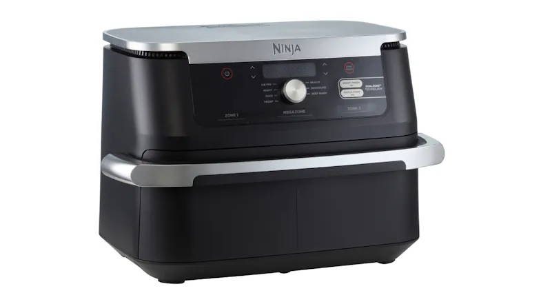Side view of the Ninka XXXL FlexDrawer air fryer with digital controls and a pull-out basket Side view of the Ninka XXXL FlexDrawer air fryer with digital controls and a pull-out basket