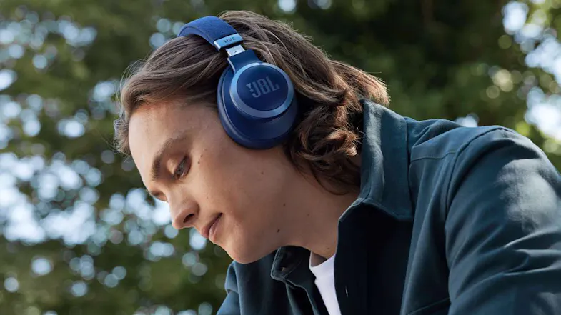 JBL Live 770NC Adaptive Noise Cancelling Wireless Over-Ear Headphones - Blue JBL Live 770NC Adaptive Noise Cancelling Wireless Over-Ear Headphones - Blue