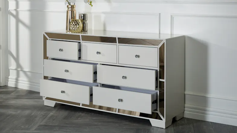 Juliette Queen 5 Piece Dresser and Mirror Bedroom Suite Juliette Queen 5 Piece Dresser and Mirror Bedroom Suite