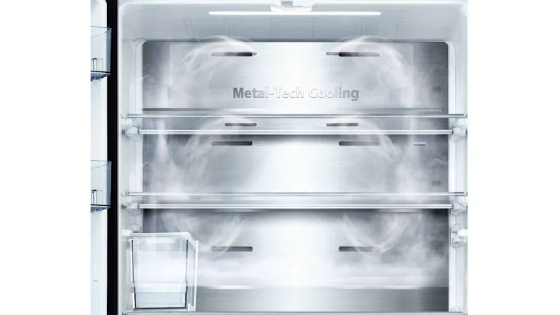 Close-up of the Metal-Tech Cooling back wall in a Hisense fridge for even temperature distribution Close-up of the Metal-Tech Cooling back wall in a Hisense fridge for even temperature distribution
