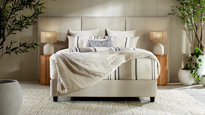 Queenscliff Linen Duvet Cover Set by L'Avenue Queenscliff Linen Duvet Cover Set by L'Avenue