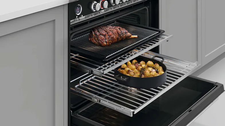 Fisher & Paykel 90cm Dual Fuel Freestanding Oven with Gas Cooktop - White (Series 9/OR90SCG6W1) Fisher & Paykel 90cm Dual Fuel Freestanding Oven with Gas Cooktop - White (Series 9/OR90SCG6W1)