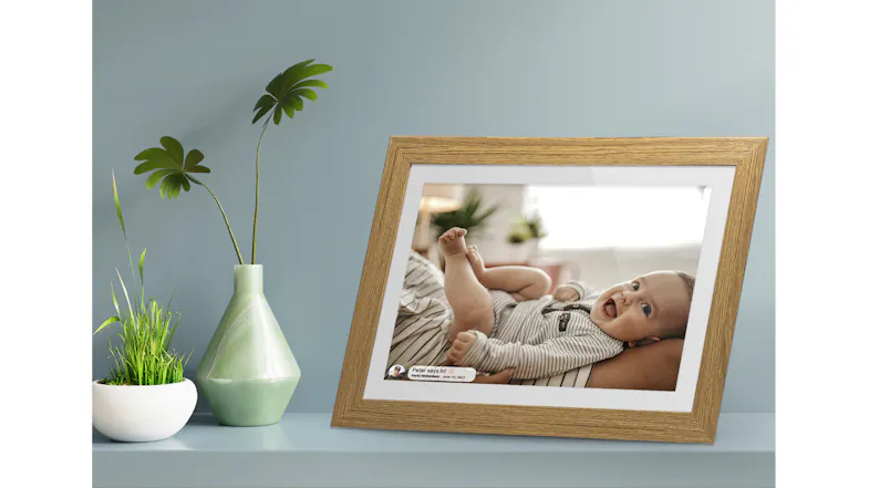 Jackson Frameo 15.6" Digital Photo Frame - White with Oak Frame (DPF1003) Jackson Frameo 15.6" Digital Photo Frame - White with Oak Frame (DPF1003)