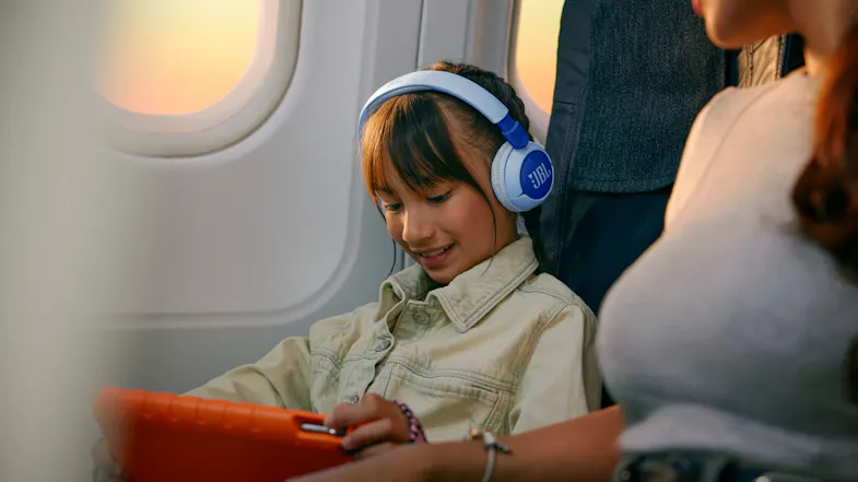 JBL Junior 320 Wireless Over-Ear Headphones - Blue JBL Junior 320 Wireless Over-Ear Headphones - Blue