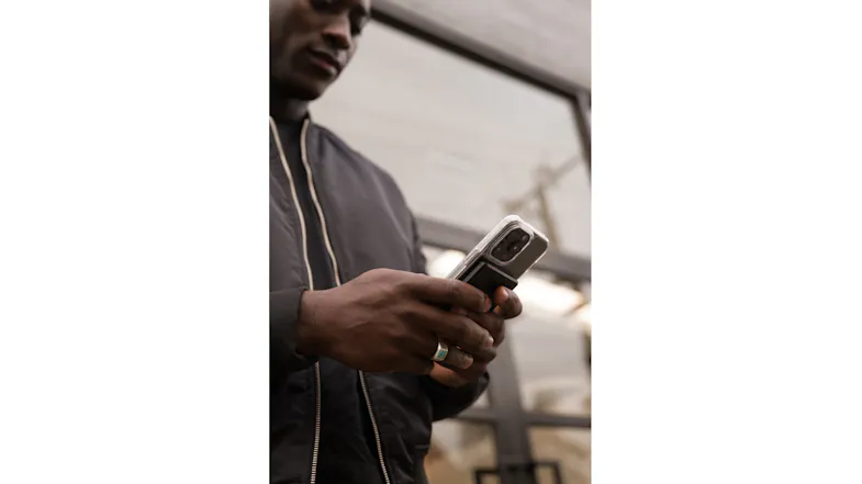 Cygnett MagSlim 10,000mAh Magnetic Wireless Power Bank - Black (CY5278PBCHE) Cygnett MagSlim 10,000mAh Magnetic Wireless Power Bank - Black (CY5278PBCHE)