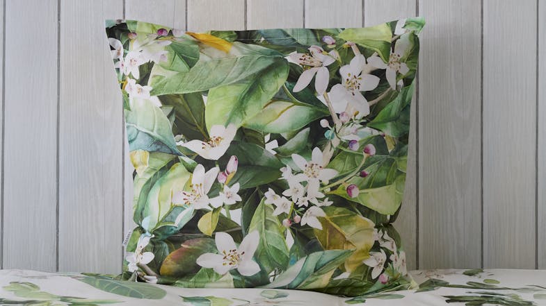 Daylesford White European Pillowcase by Luxotic Daylesford White European Pillowcase by Luxotic