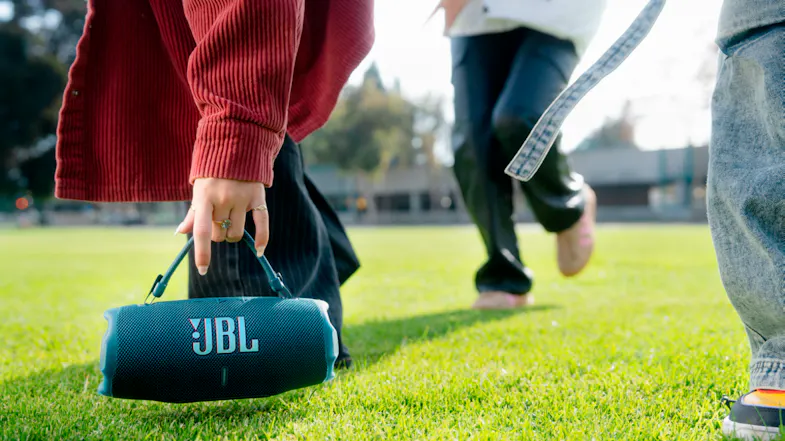 JBL Charge 6 Portable Bluetooth Speaker - Blue (JBLCHARGE6BLU) JBL Charge 6 Portable Bluetooth Speaker - Blue (JBLCHARGE6BLU)