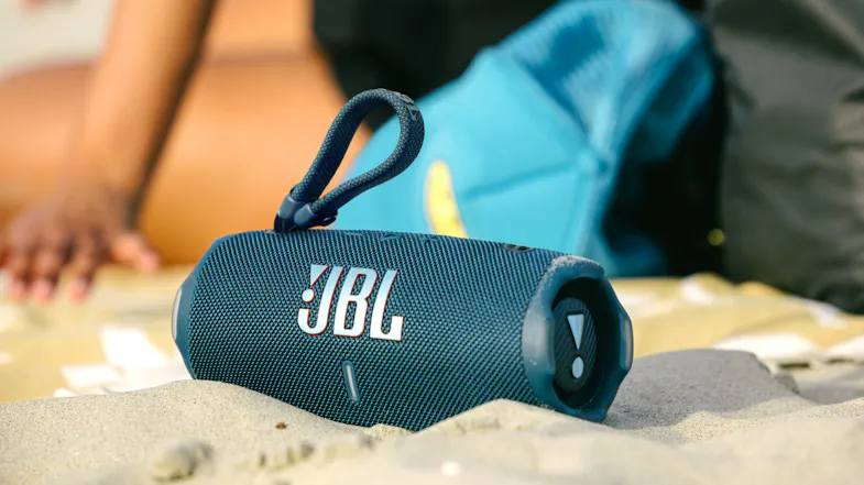 JBL Charge 6 Portable Bluetooth Speaker - Blue (JBLCHARGE6BLU) JBL Charge 6 Portable Bluetooth Speaker - Blue (JBLCHARGE6BLU)