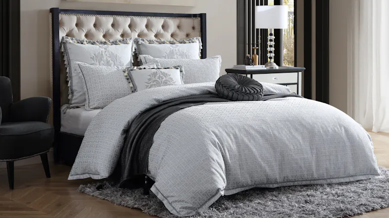 Orion Duvet Cover Set by Da Vinci - Super King AU Orion Duvet Cover Set by Da Vinci - Super King AU