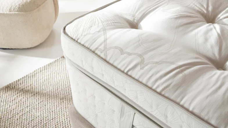 Crown Jewel Iridescent Soft Super King Mattress by Sealy Posturepedic Crown Jewel Iridescent Soft Super King Mattress by Sealy Posturepedic