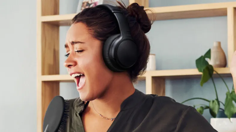 Panasonic RB-M300B Over-Ear Deep Bass Wireless Headphones - Black Panasonic RB-M300B Over-Ear Deep Bass Wireless Headphones - Black