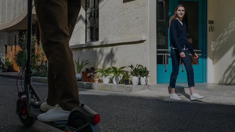 Segway F2 PRO II 450W Electric KickScooter - Black Segway F2 PRO II 450W Electric KickScooter - Black