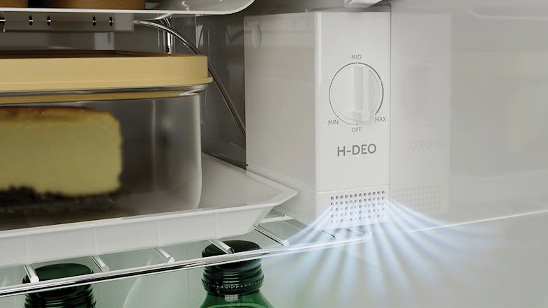 Close-up view of the refrigerator’s deodoriser Close-up view of the refrigerator’s deodoriser