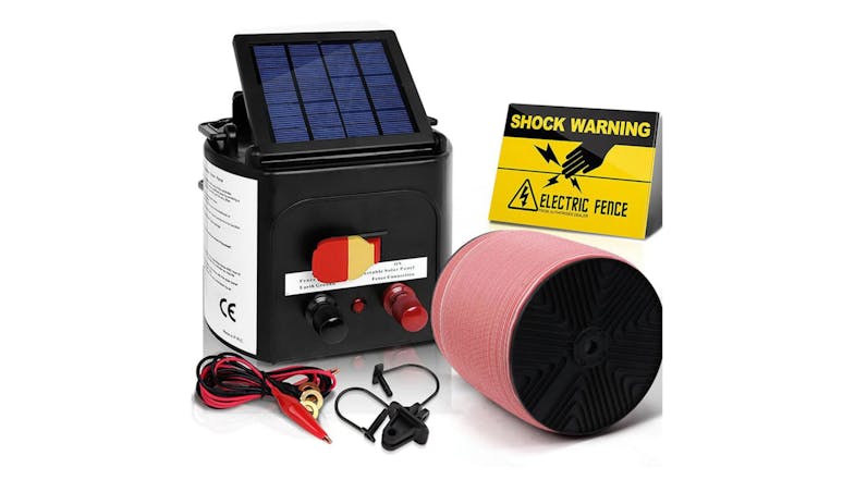 Solar-powered electric fence energiser with warning sign, 2000m wire spool, and accessories Solar-powered electric fence energiser with warning sign, 2000m wire spool, and accessories