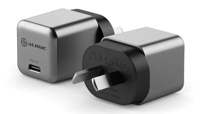 Dual-view of the Alogic charger showing USB-C port and plug Dual-view of the Alogic charger showing USB-C port and plug