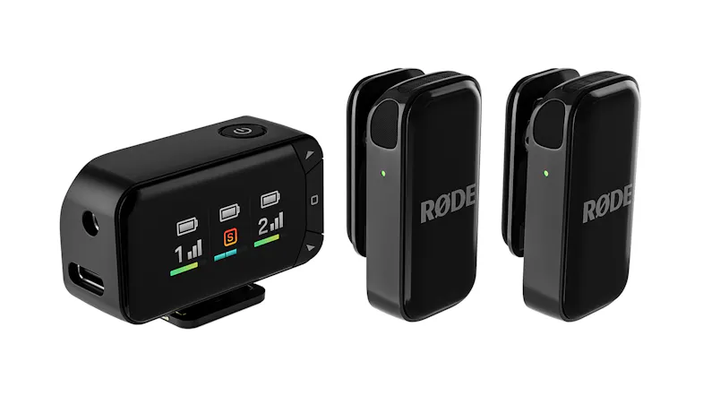 Side view of RODE receiver and transmitters showing USB-C port and mounting clip Side view of RODE receiver and transmitters showing USB-C port and mounting clip