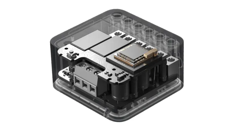 Internal view of Aqara module with transparent casing, revealing circuit board, relay components, and electronic modules Internal view of Aqara module with transparent casing, revealing circuit board, relay components, and electronic modules