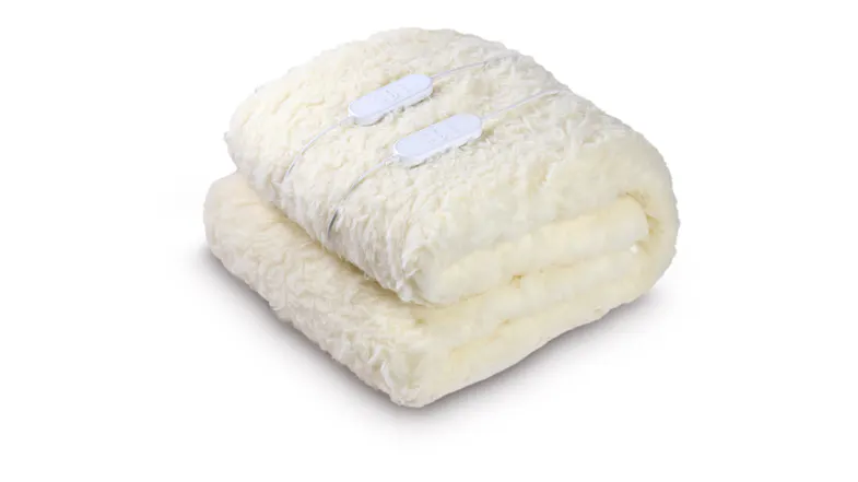A Goldair Platinum Wool Multizone Electric Blanket with two controllers A Goldair Platinum Wool Multizone Electric Blanket with two controllers