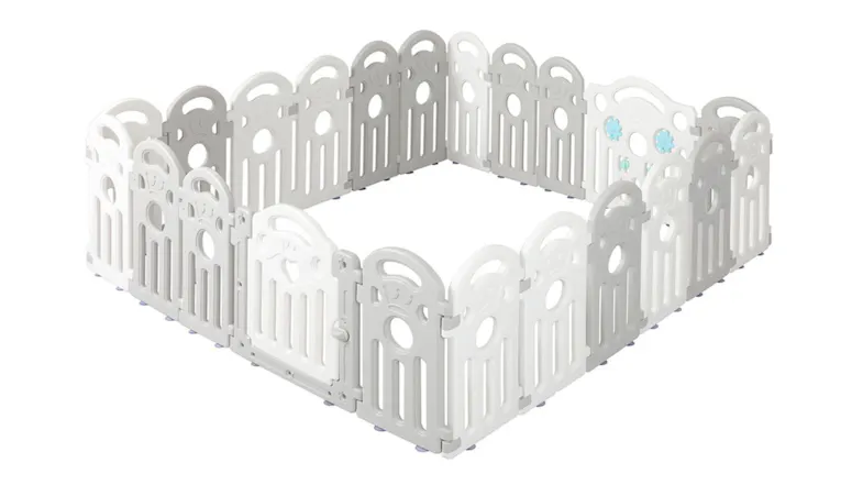 Angled view of the Bopeep plastic baby safety playpen with interlocking panels Angled view of the Bopeep plastic baby safety playpen with interlocking panels
