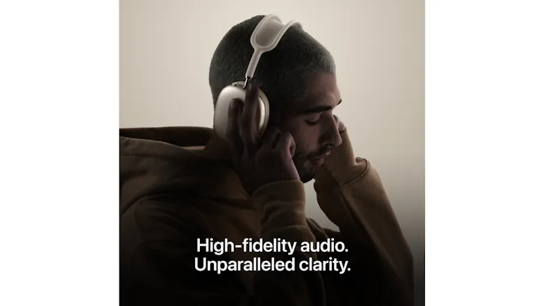 A view of the AirPods Max 2 in Starlight with text ‘High-fidelity audio. Unparalleled clarity.’ A view of the AirPods Max 2 in Starlight with text ‘High-fidelity audio. Unparalleled clarity.’
