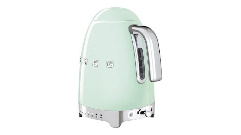 Rear side view of the kettle, highlighting the transparent water level indicator Rear side view of the kettle, highlighting the transparent water level indicator