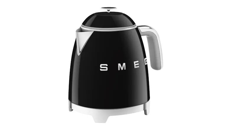 Angled view of the mini kettle with a glossy finish Angled view of the mini kettle with a glossy finish