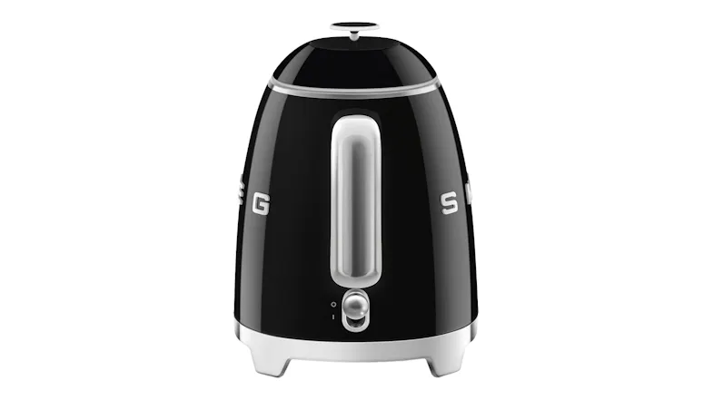 Rear view of the Smeg mini kettle with an on power button Rear view of the Smeg mini kettle with an on power button