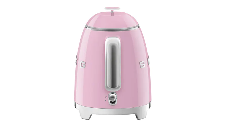 Rear view of the Smeg mini kettle with an off power button Rear view of the Smeg mini kettle with an off power button