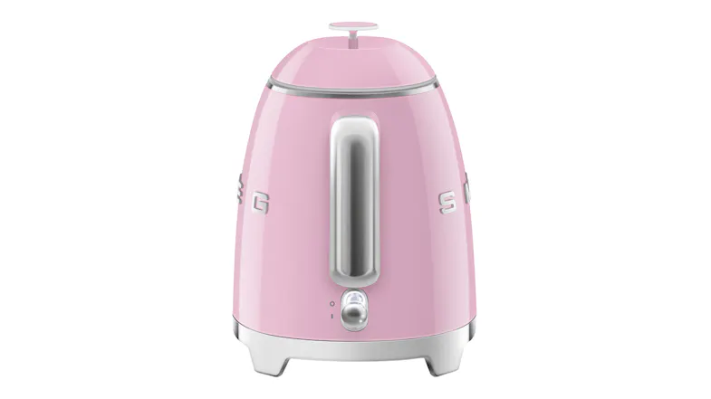Rear view of the Smeg mini kettle with an on power button Rear view of the Smeg mini kettle with an on power button