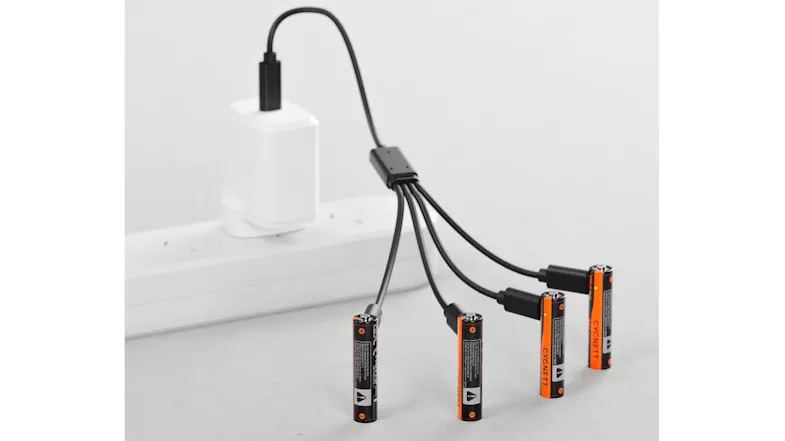 Set of four Cygnett USB‑C rechargeable batteries grouped in an extension port Set of four Cygnett USB‑C rechargeable batteries grouped in an extension port