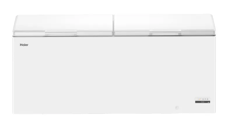 Front view of the Haier 300 Series 692L Hybrid Chest Fridge/Freezer in white colour Front view of the Haier 300 Series 692L Hybrid Chest Fridge/Freezer in white colour