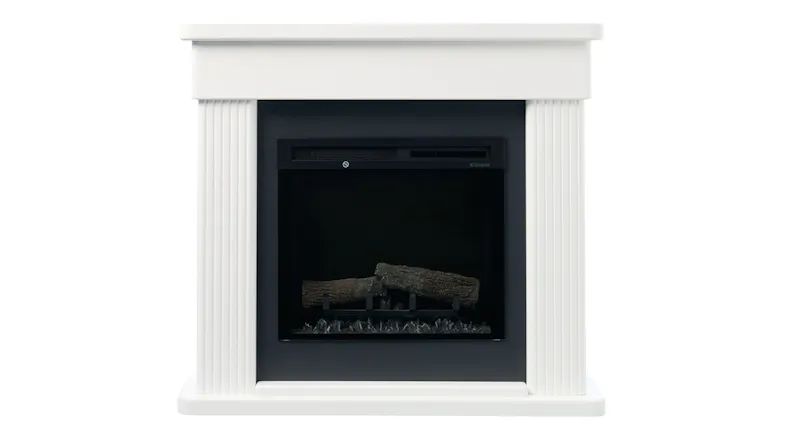 Front view of the fireplace, highlighting unlit logs in the centre Front view of the fireplace, highlighting unlit logs in the centre