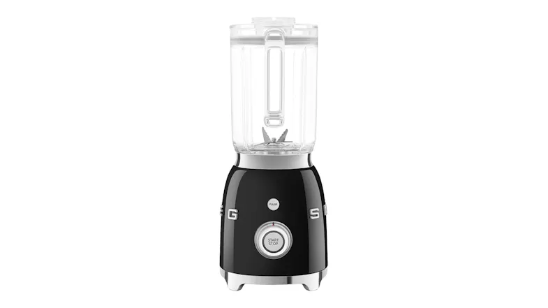 Studio view of the Smeg blender featuring the front profile with a measuring jug Studio view of the Smeg blender featuring the front profile with a measuring jug