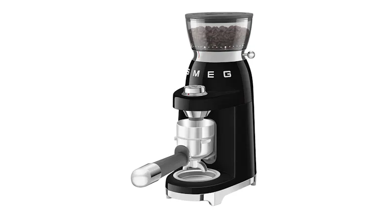 Front view with beans inside the hopper and a portafilter holder attachment in place Front view with beans inside the hopper and a portafilter holder attachment in place