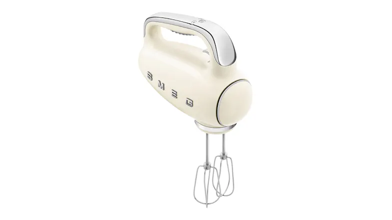 Side view of the Smeg electric hand mixer with wire beaters Side view of the Smeg electric hand mixer with wire beaters