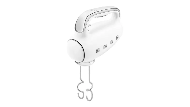 Perspective view of a hand mixer, highlighting chef whisks Perspective view of a hand mixer, highlighting chef whisks