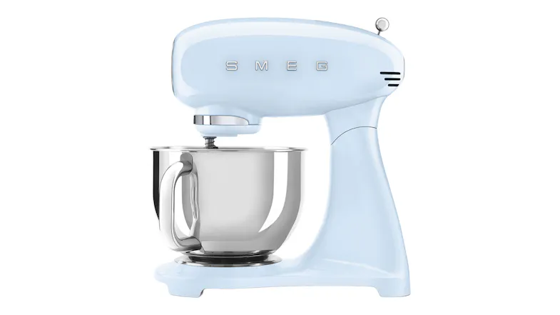 Side view of the glossy pastel blue Smeg 4.8L stand mixer with a stainless steel bowl attached Side view of the glossy pastel blue Smeg 4.8L stand mixer with a stainless steel bowl attached