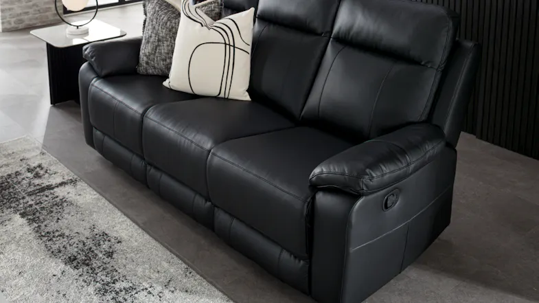 Stylish Nomad 3-seater leather sofa with plush padded armrests Stylish Nomad 3-seater leather sofa with plush padded armrests