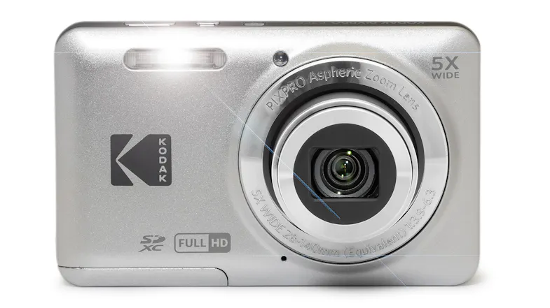 Front view of the Pixpro FZ55 camera with lens retracted Front view of the Pixpro FZ55 camera with lens retracted