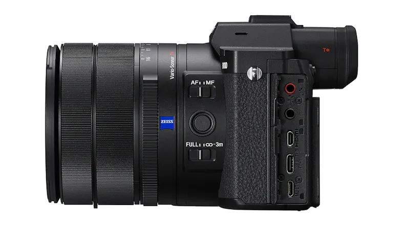 Left side view of the Sony camera featuring ZEISS logo Left side view of the Sony camera featuring ZEISS logo