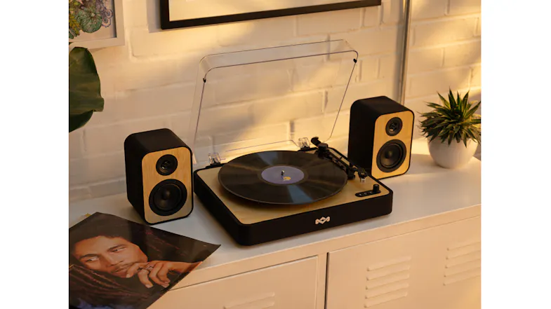 Lifestyle view featuring the turntable playing a vinyl record Lifestyle view featuring the turntable playing a vinyl record